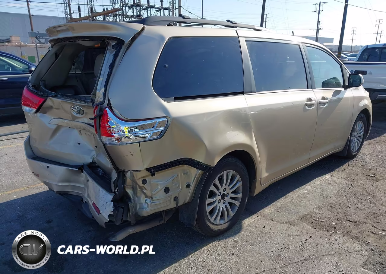 2012 Toyota Sienna Xle V6 8 Passenger VIN:5TDYK3DC2CS225105 - 4