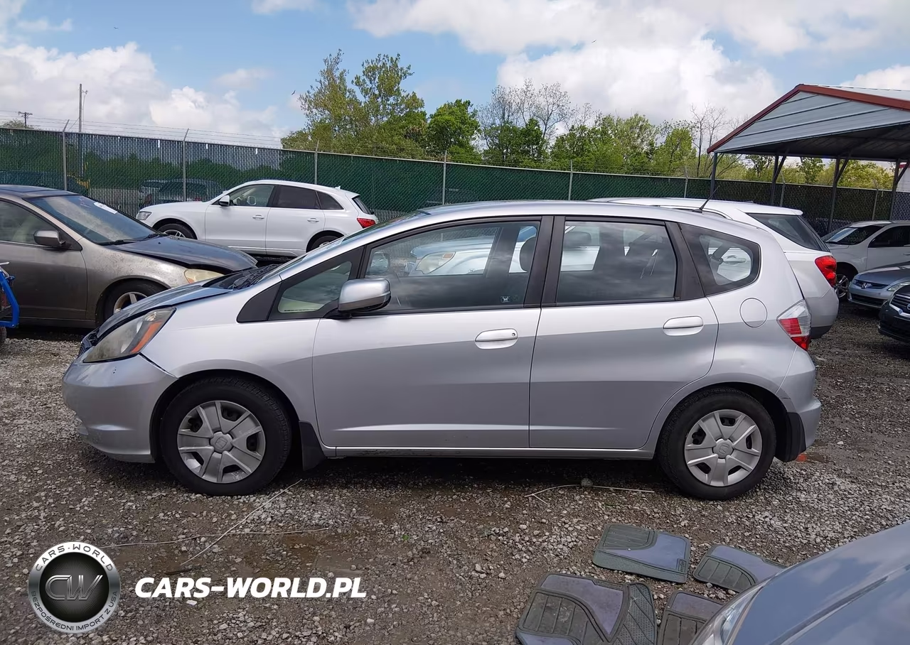 2013 Honda Fit VIN:JHMGE8H31DC054679 - 14