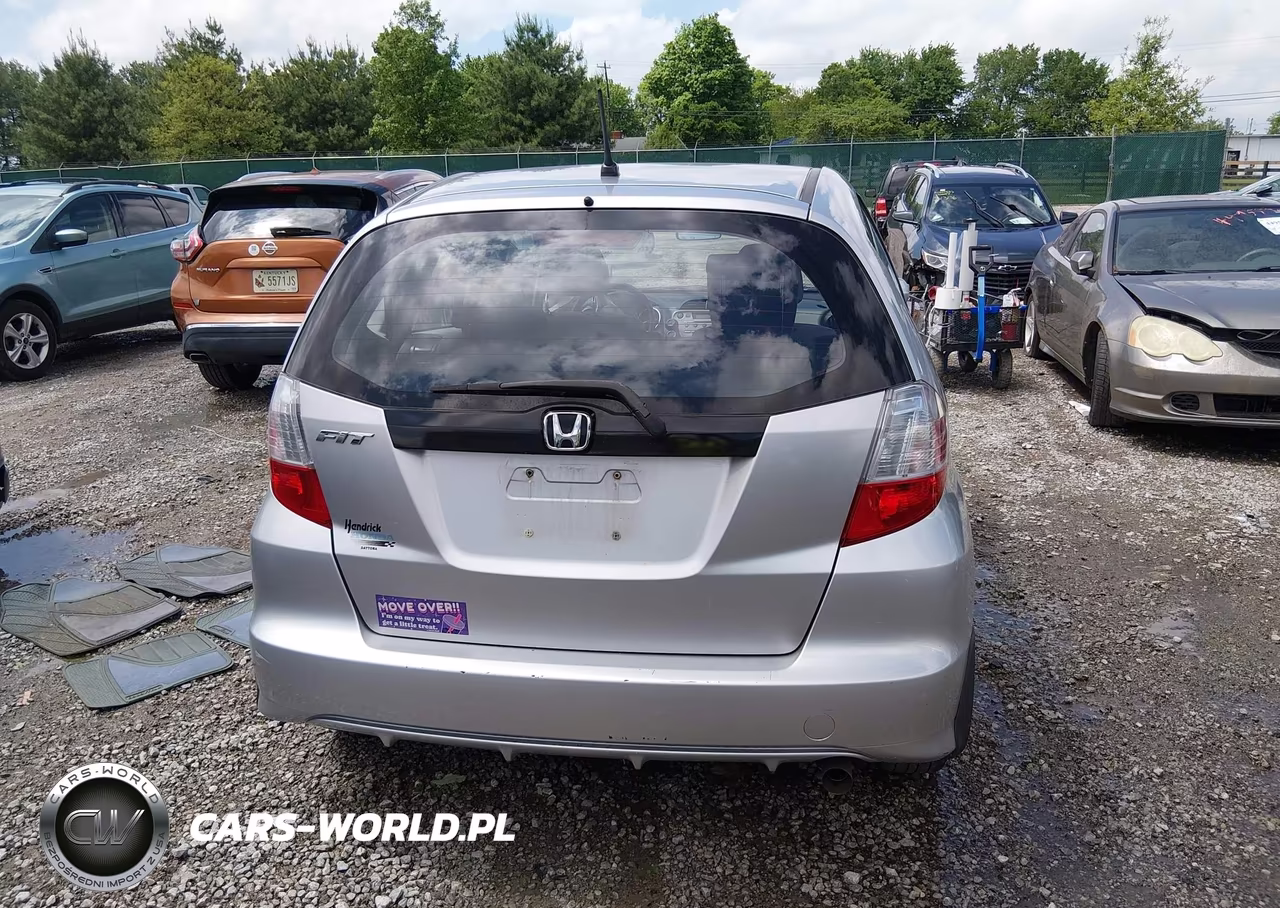 2013 Honda Fit VIN:JHMGE8H31DC054679 - 16