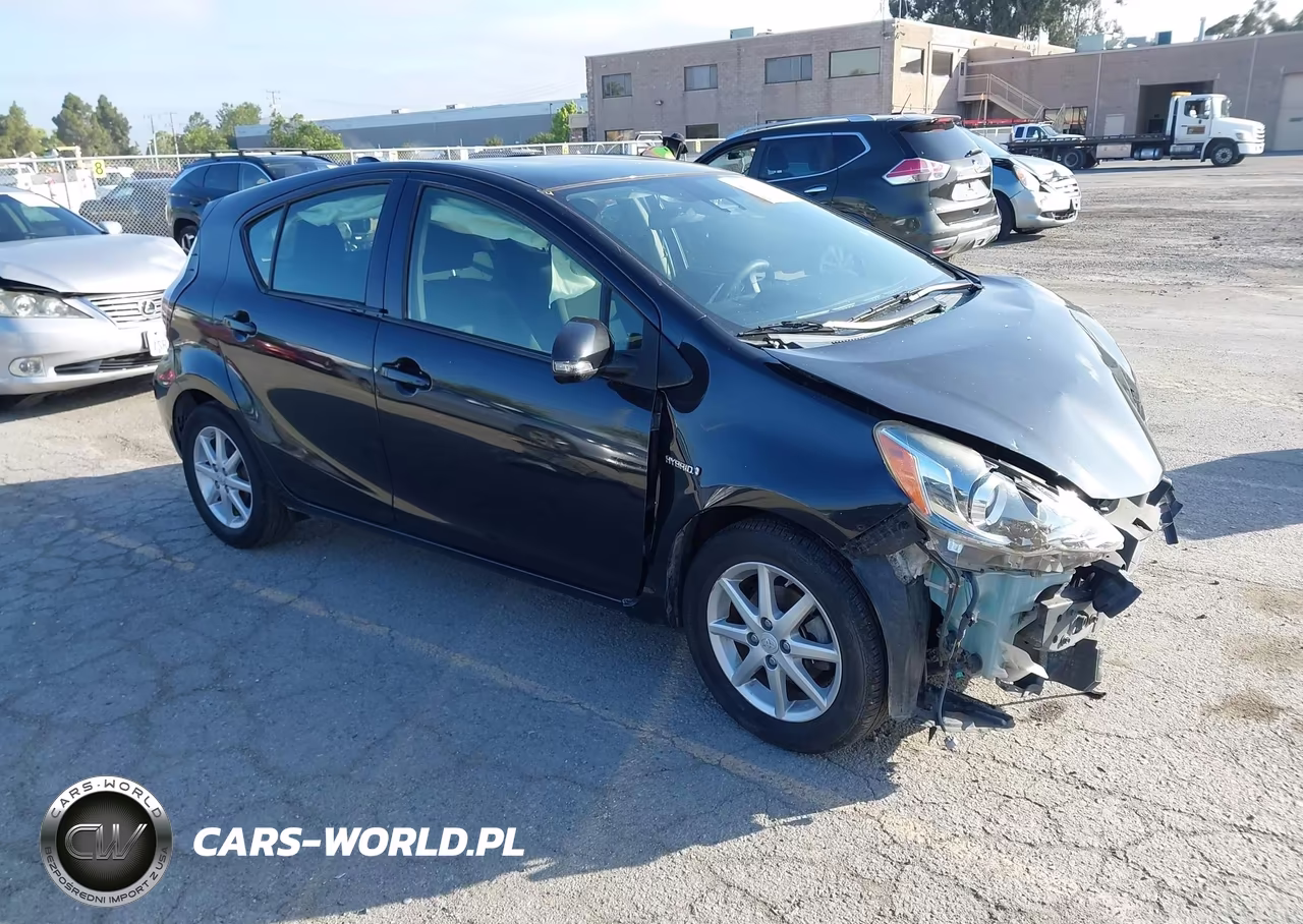 2016 Toyota Prius C Three