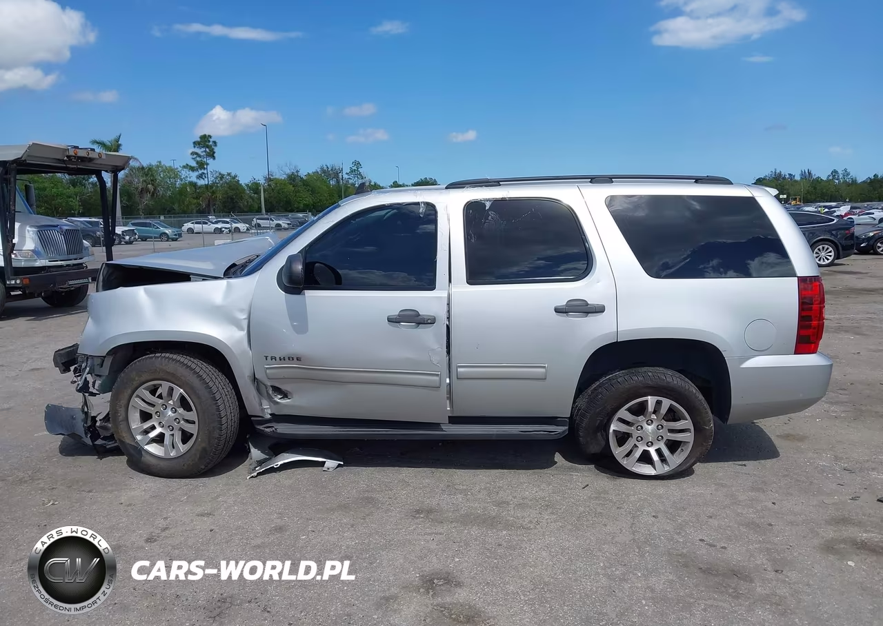 2010 Chevrolet Tahoe Ls VIN:1GNUKAE07AR208861 - 14