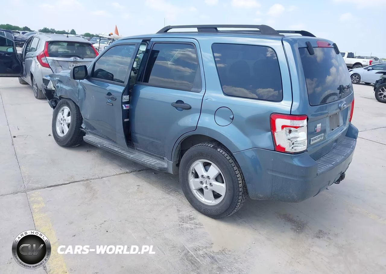 2010 Ford Escape Xlt VIN:1FMCU0DG8AKD45254 - 3