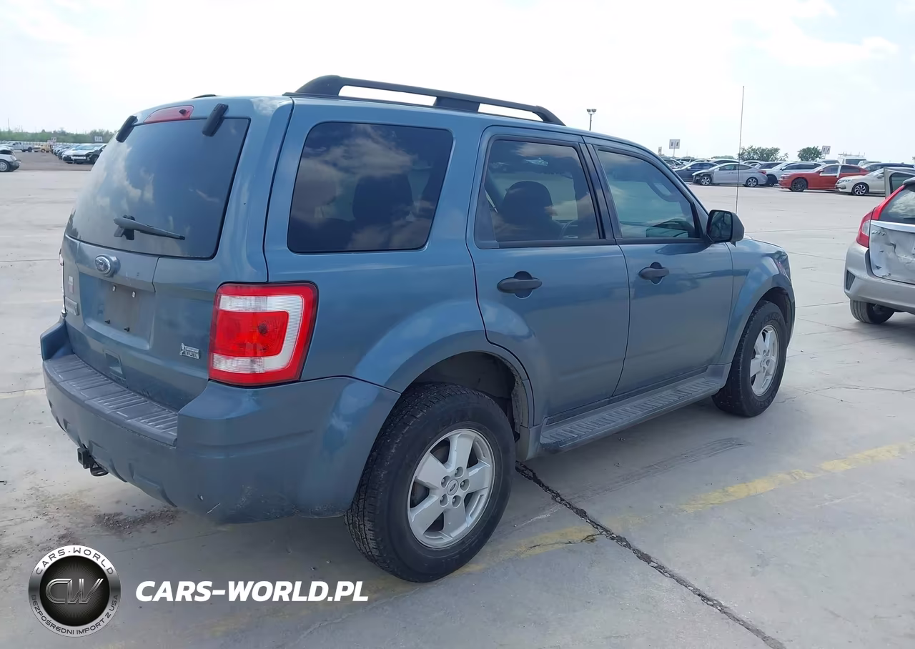 2010 Ford Escape Xlt VIN:1FMCU0DG8AKD45254 - 4