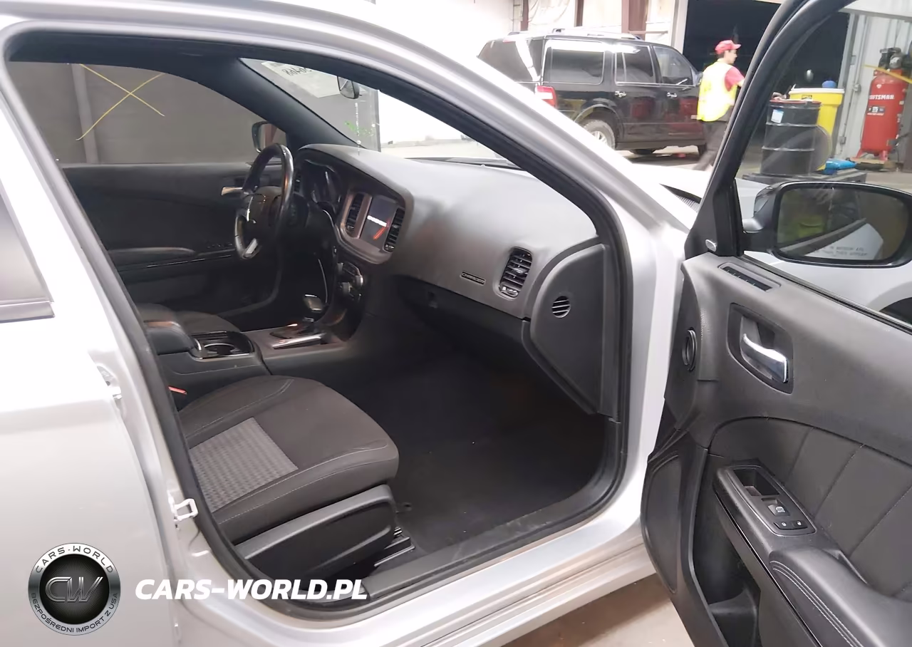 2023 Dodge Charger Sxt VIN:2C3CDXBG9PH556810 - 5