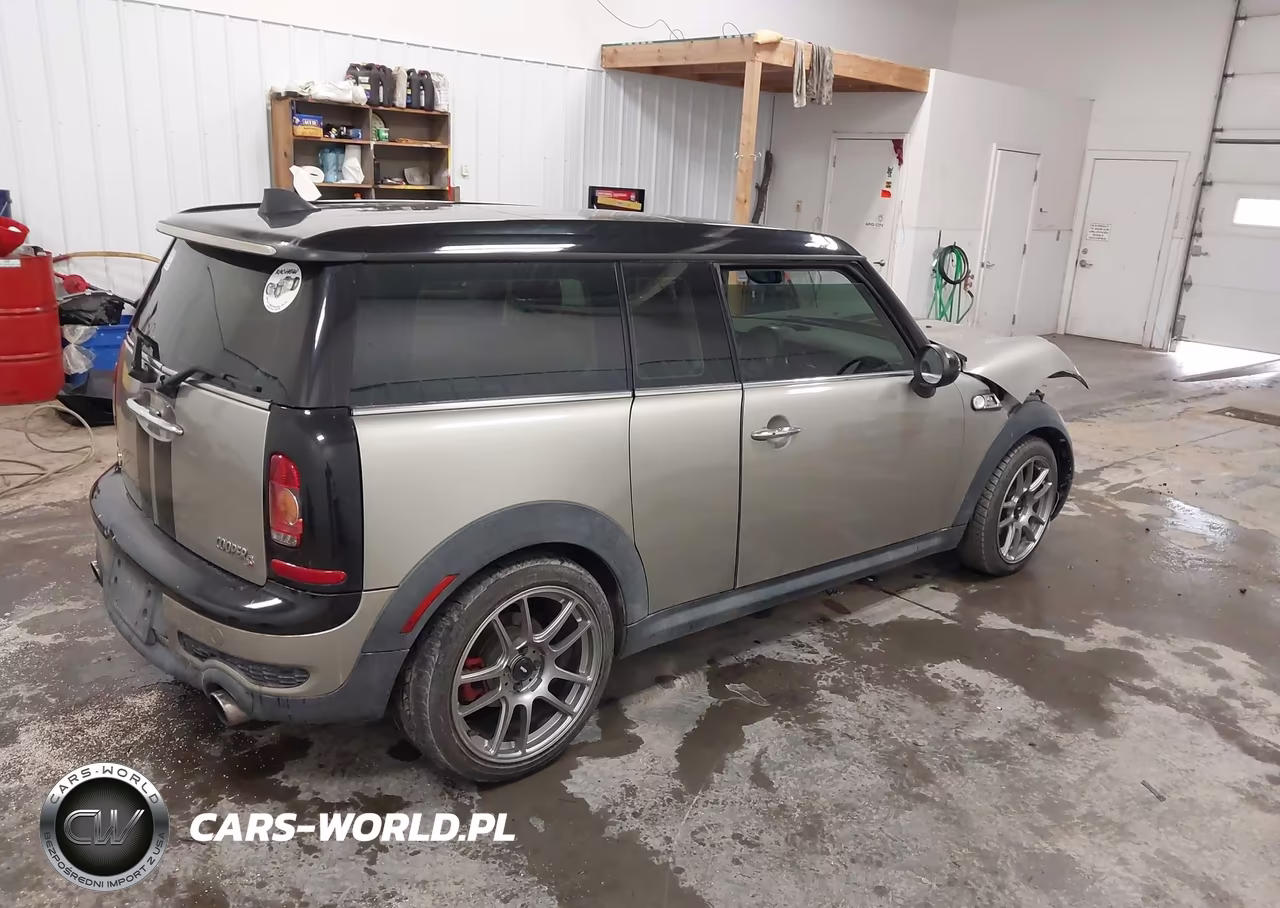 2008 Mini Cooper S Clubman VIN:WMWMM33598TP71143 - 4