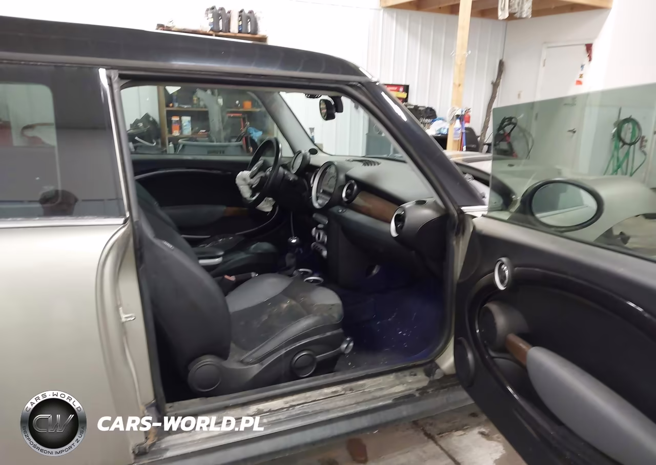 2008 Mini Cooper S Clubman VIN:WMWMM33598TP71143 - 5