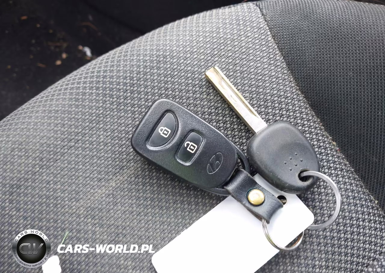 2014 Hyundai Accent Gs VIN:KMHCT5AE6EU183525 - 11
