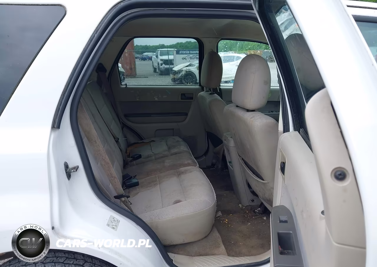 2011 Ford Escape Xlt VIN:1FMCU9D73BKB26241 - 8
