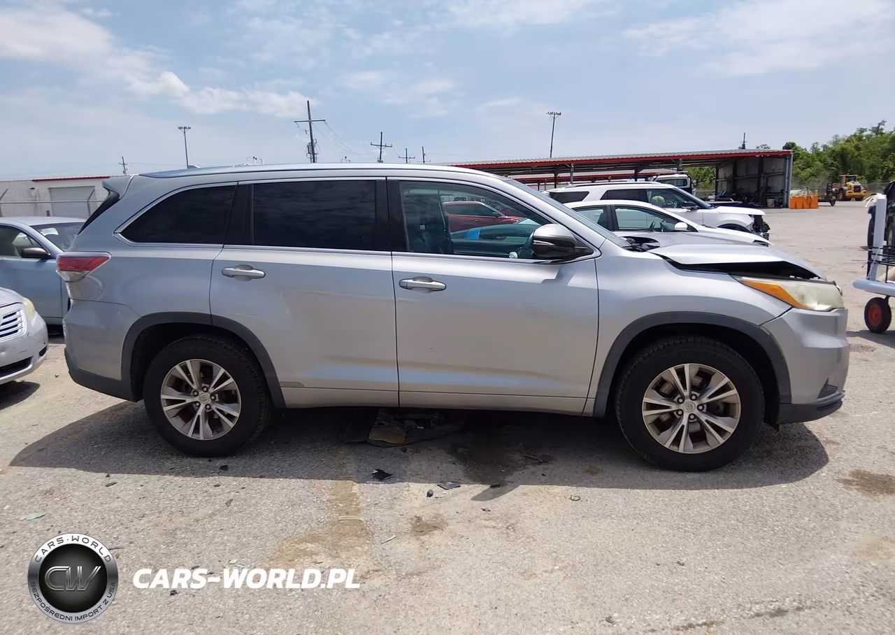 2015 Toyota Highlander Xle V6 VIN:5TDKKRFH0FS087358 - 13