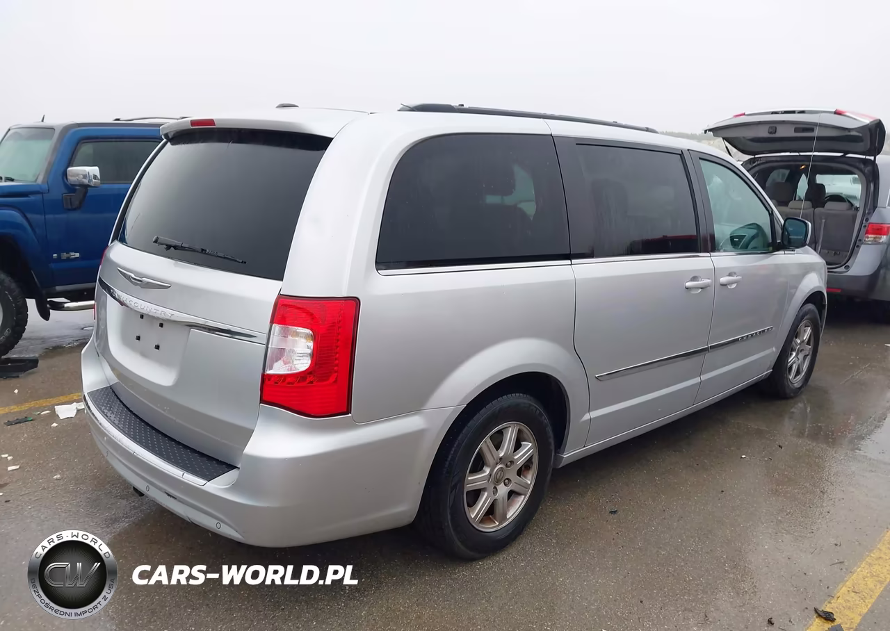 2011 Chrysler Town & Country Touring VIN:2A4RR5DG5BR735433 - 4