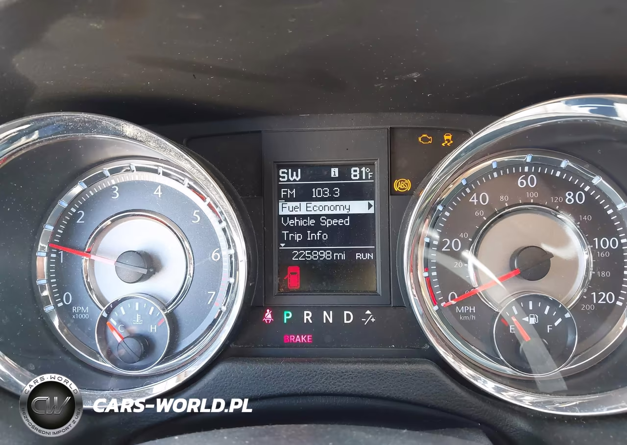 2011 Chrysler Town & Country Touring VIN:2A4RR5DG5BR735433 - 7