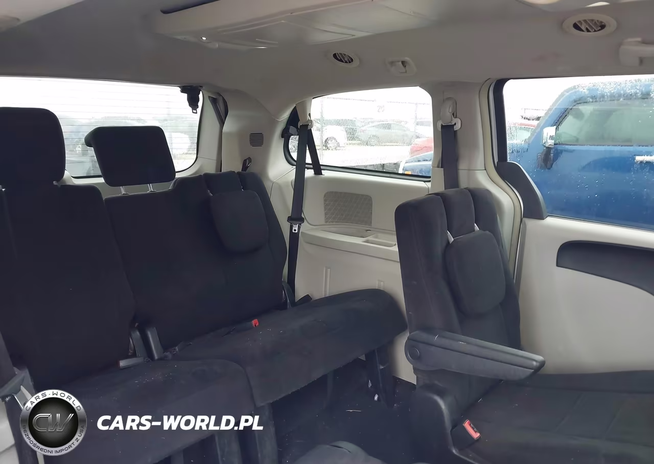 2011 Chrysler Town & Country Touring VIN:2A4RR5DG5BR735433 - 8