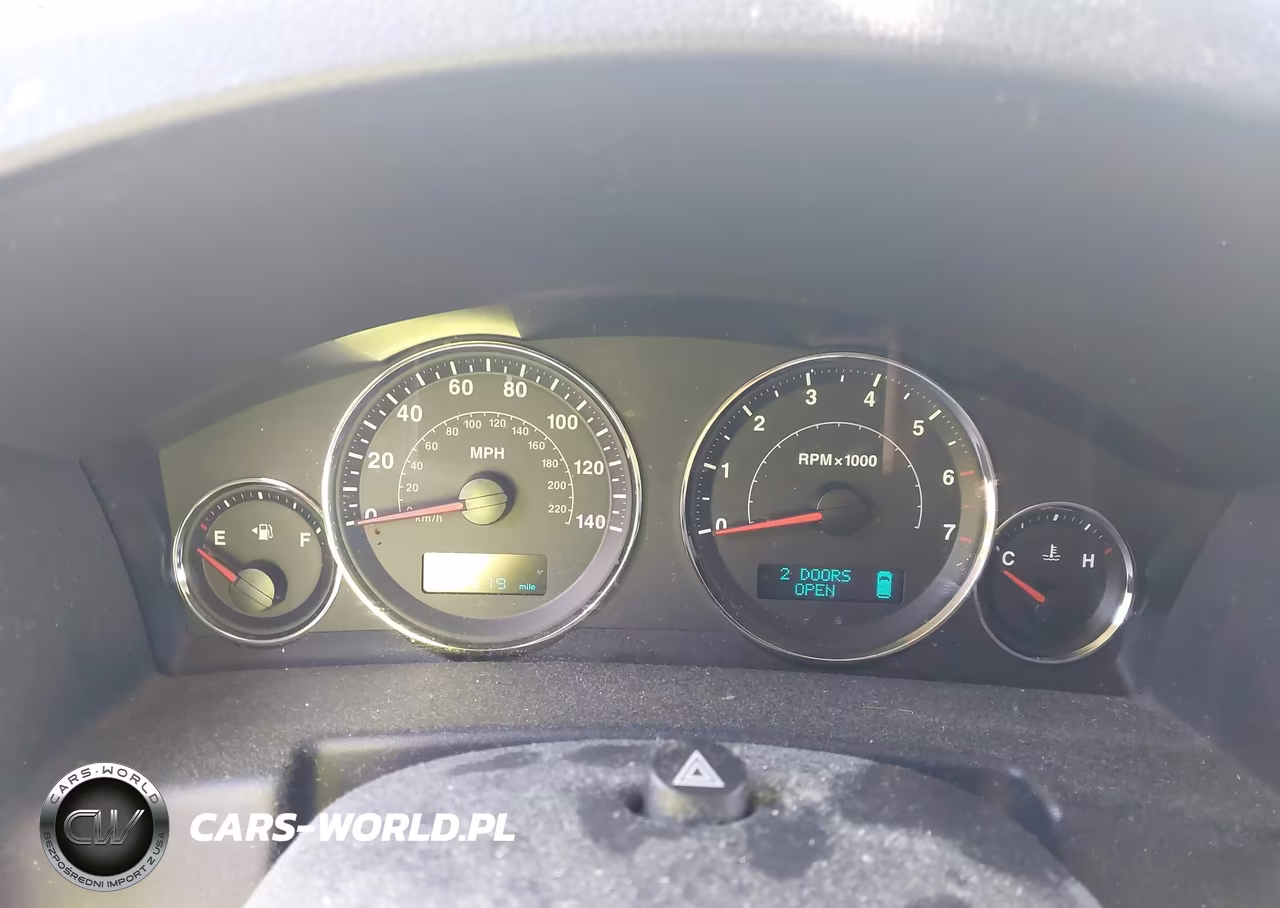 2007 Jeep Commander Sport VIN:1J8HG48K17C584373 - 7