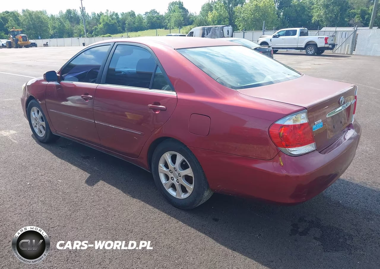 2005 Toyota Camry Xle VIN:4T1BE30K25U021246 - 3