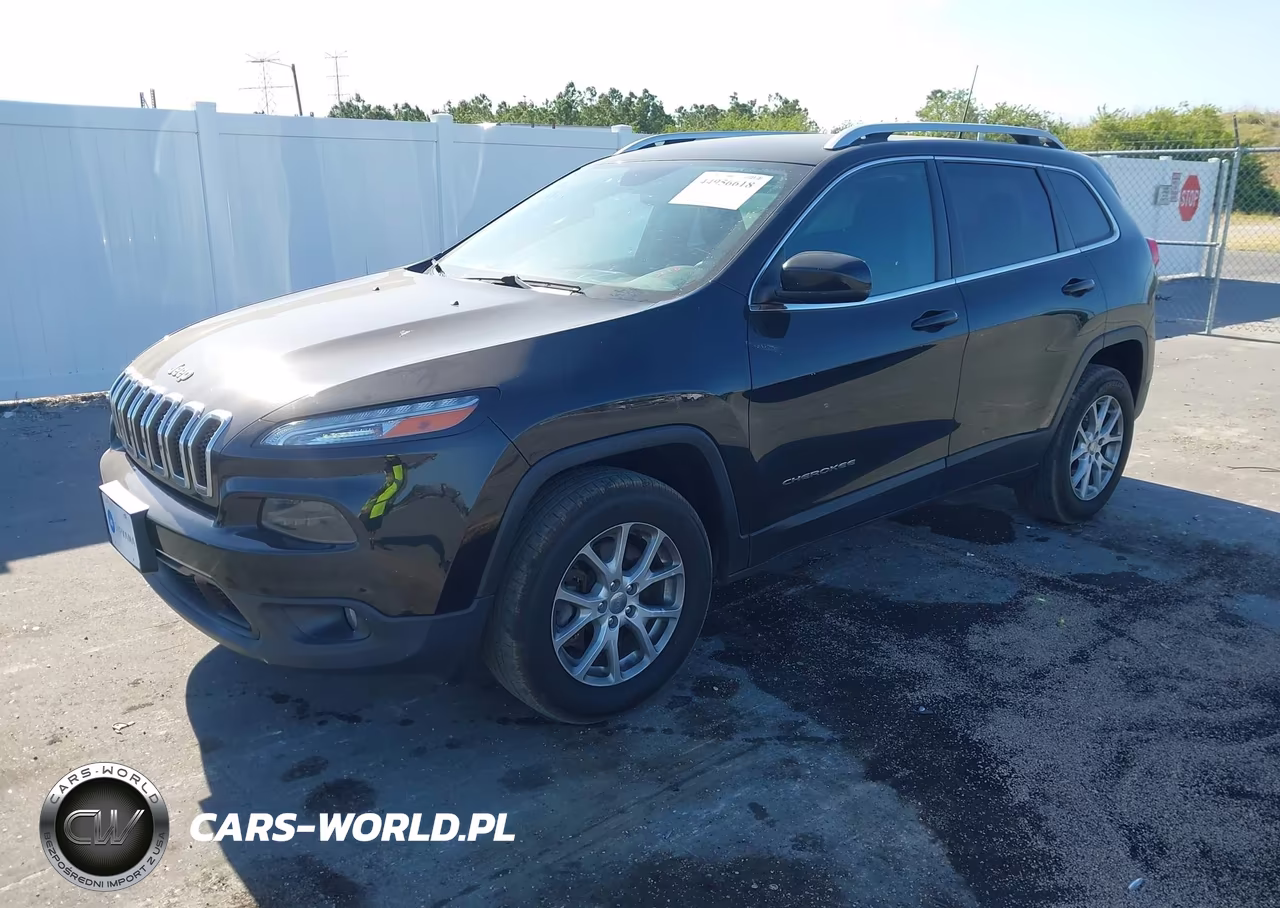2017 Jeep Cherokee Latitude 4X4 VIN:1C4PJMCB4HW529363 - 2