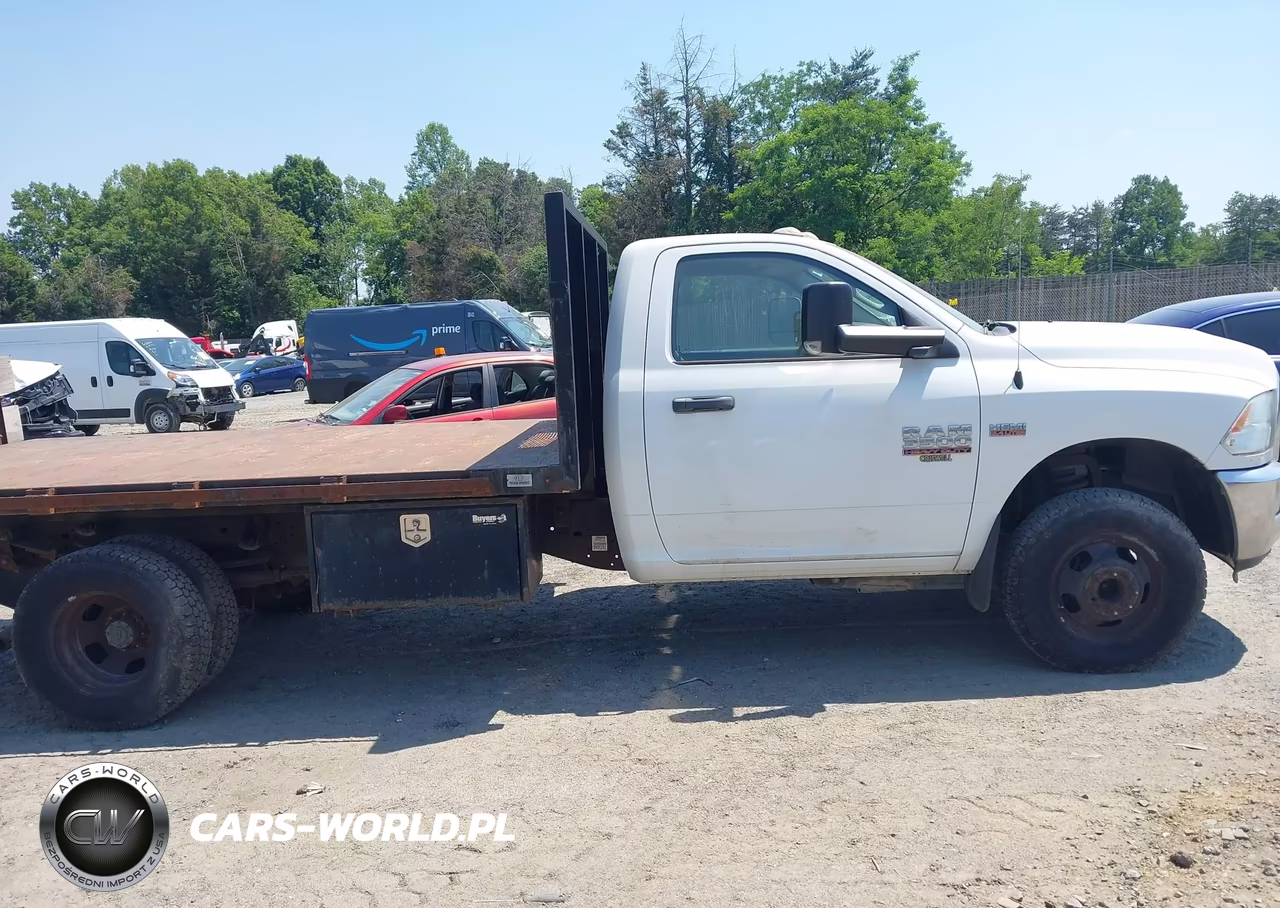 2017 Ram 3500 Chassis Tradesman-Slt VIN:3C7WRTBJ0HG641831 - 13