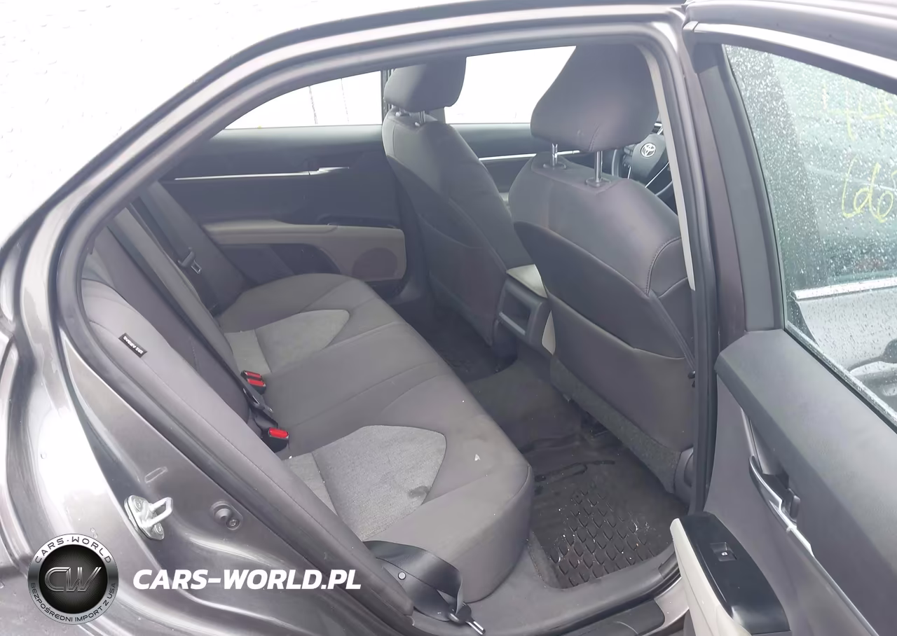 2018 Toyota Camry Le VIN:4T1B11HK3JU554219 - 8
