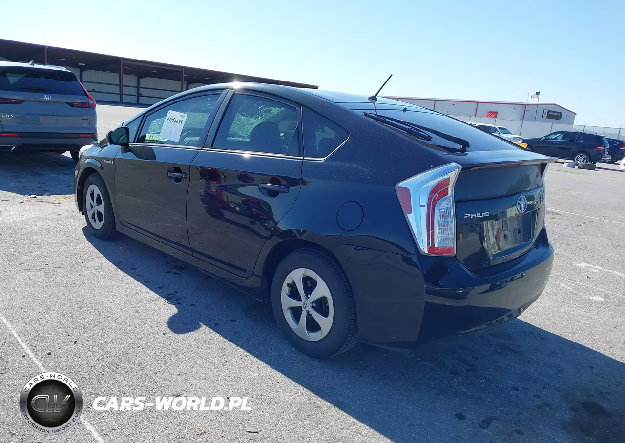 2015 Toyota Prius Two VIN:JTDKN3DU2F0464666 - 3