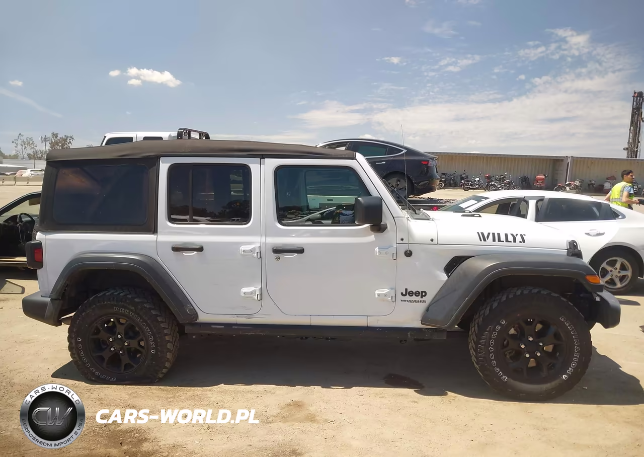 2022 Jeep Wrangler Unlimited Willys 4X4 VIN:1C4HJXDGXNW110753 - 13