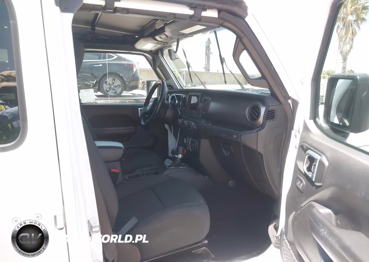 2022 Jeep Wrangler Unlimited Willys 4X4 VIN:1C4HJXDGXNW110753 - 5