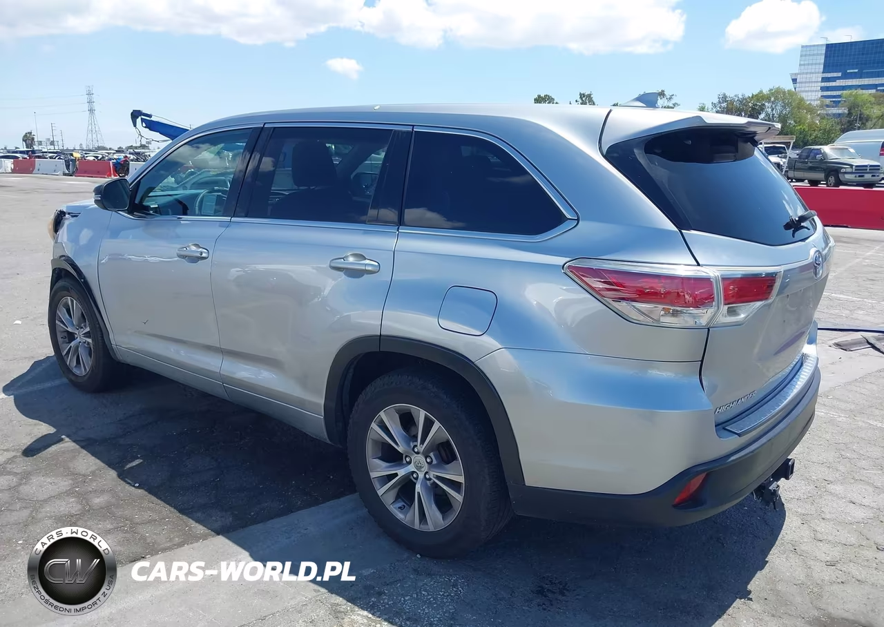 2014 Toyota Highlander Le Plus V6 VIN:5TDZKRFH6ES032975 - 3
