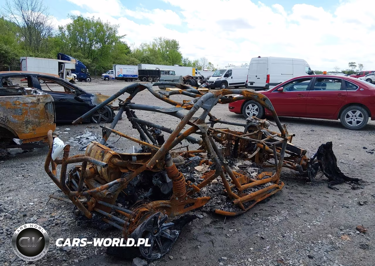 2017 Can-Am Maverick X3 X Ds Turbo R VIN:3JBVDAW47HK000045 - 4