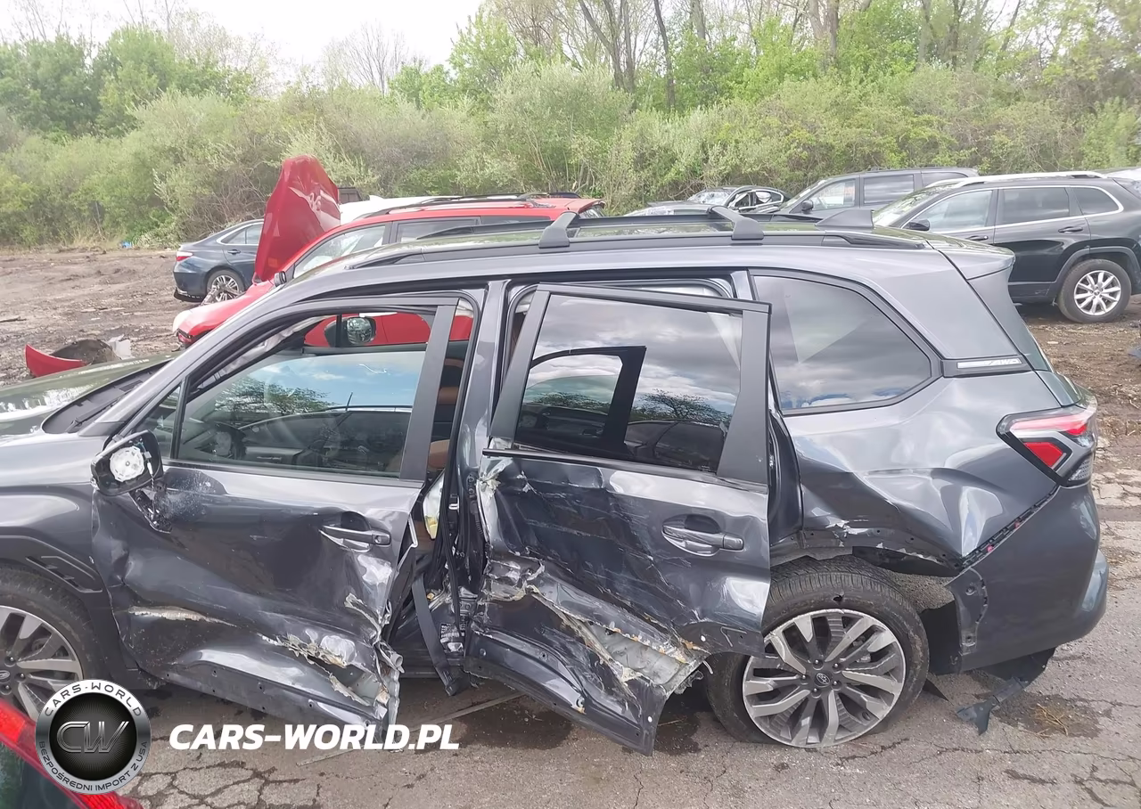 2025 Subaru Forester Touring VIN:JF2SLDTC6SH562553 - 6