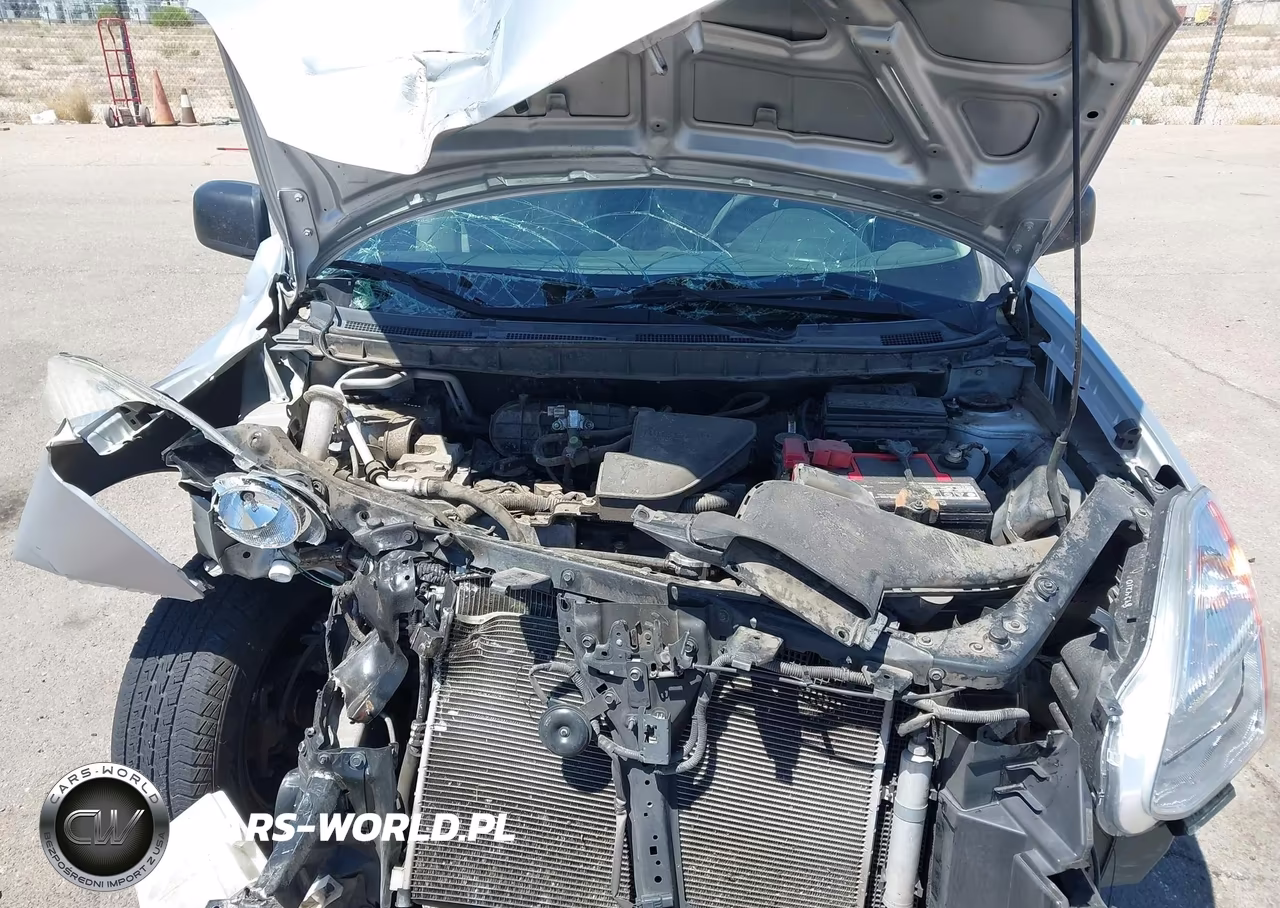 2015 Nissan Rogue Select S VIN:JN8AS5MT1FW670991 - 10