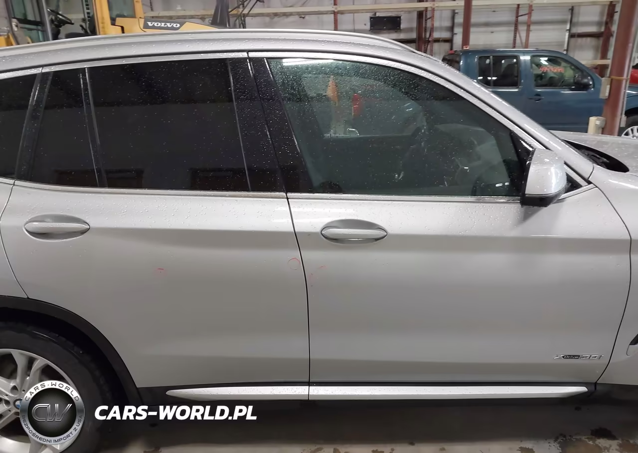 2018 BMW X3 xDrive30I VIN:5UXTR9C59JLD65440 - 14
