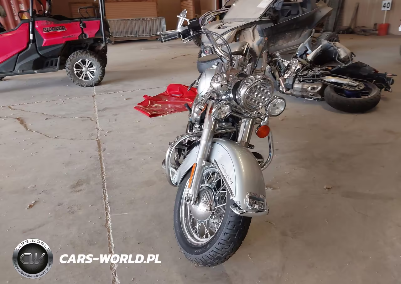 2011 Harley-Davidson Flstc VIN:1HD1BW511BB025885 - 5