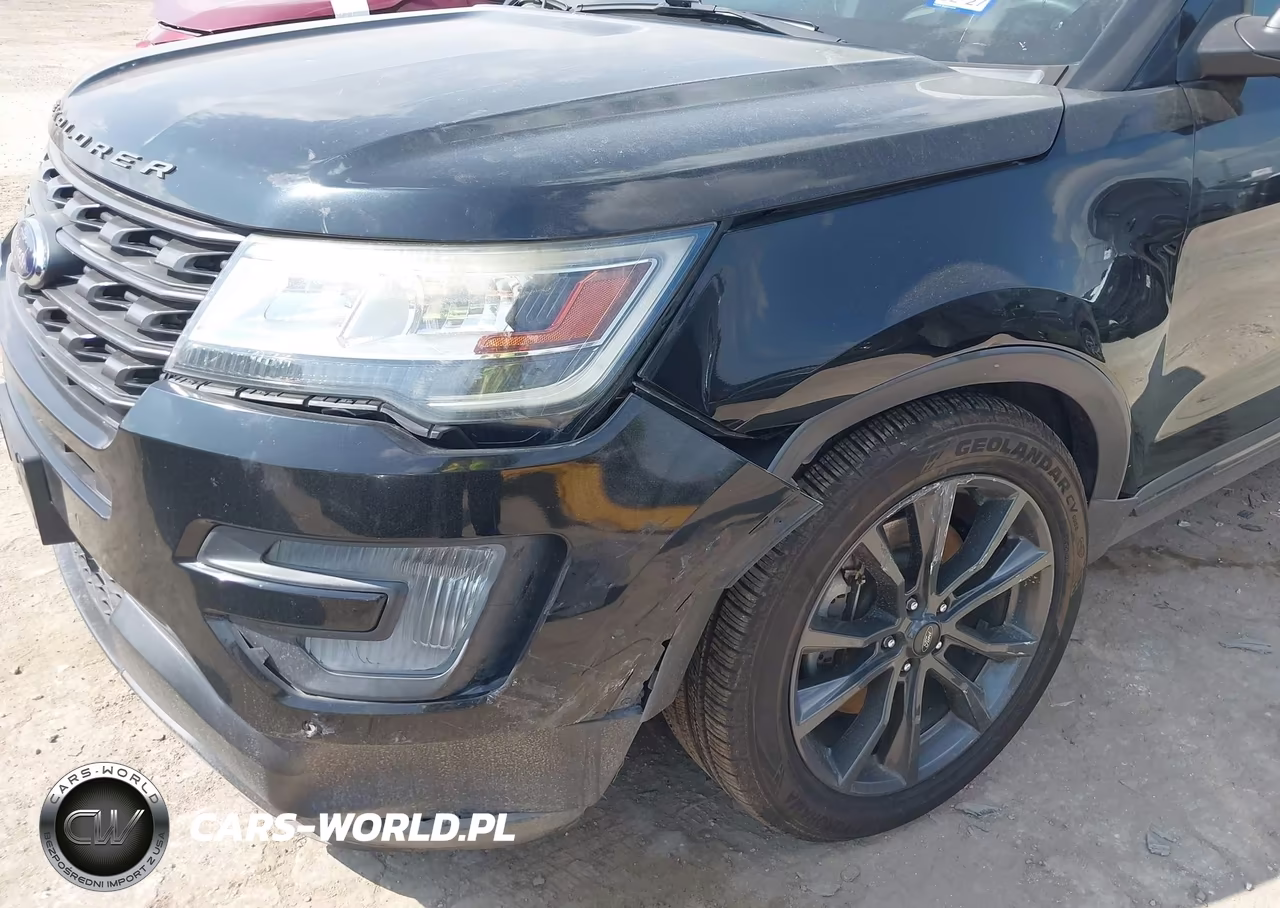 2017 Ford Explorer Xlt VIN:1FM5K7D82HGA87987 - 6