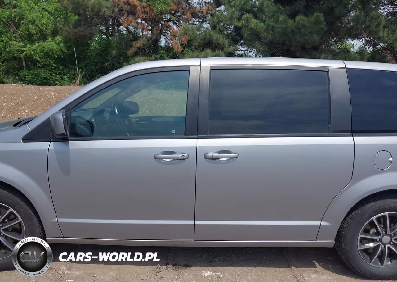 2018 Dodge Grand Caravan Gt VIN:2C4RDGEG4JR238144 - 14