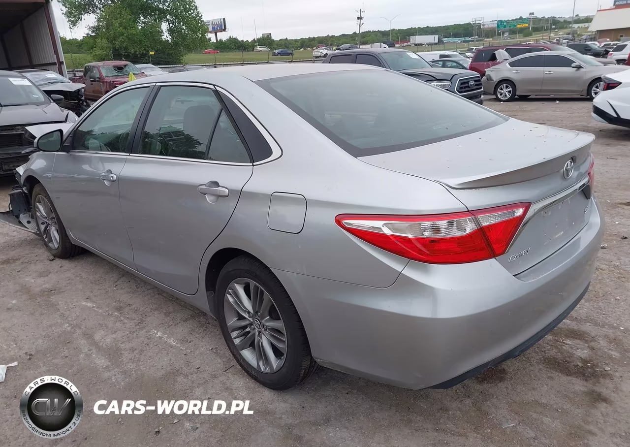 2016 Toyota Camry Se VIN:4T1BF1FK3GU244844 - 3