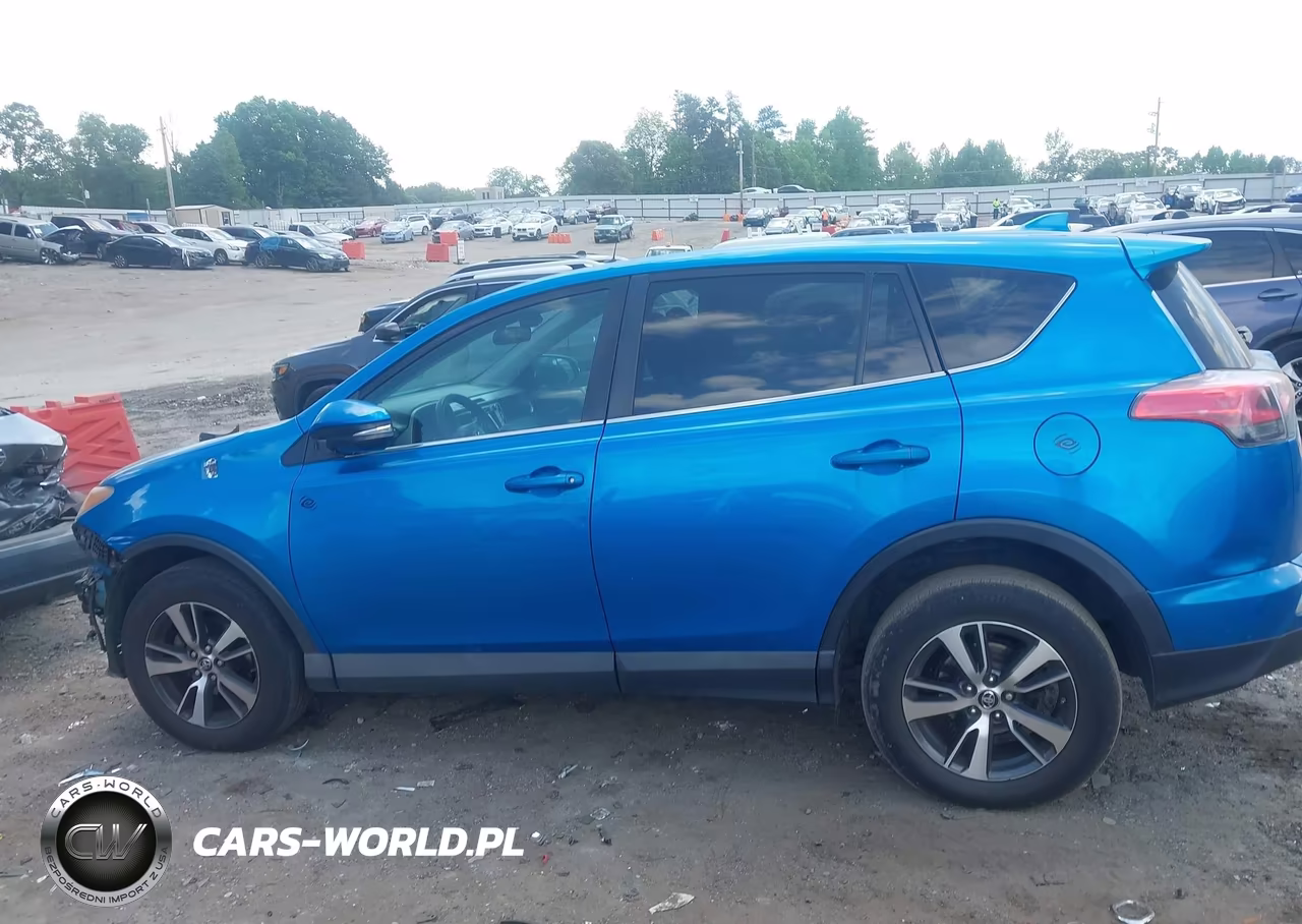 2018 Toyota Rav4 Xle VIN:2T3WFREV7JW447763 - 15