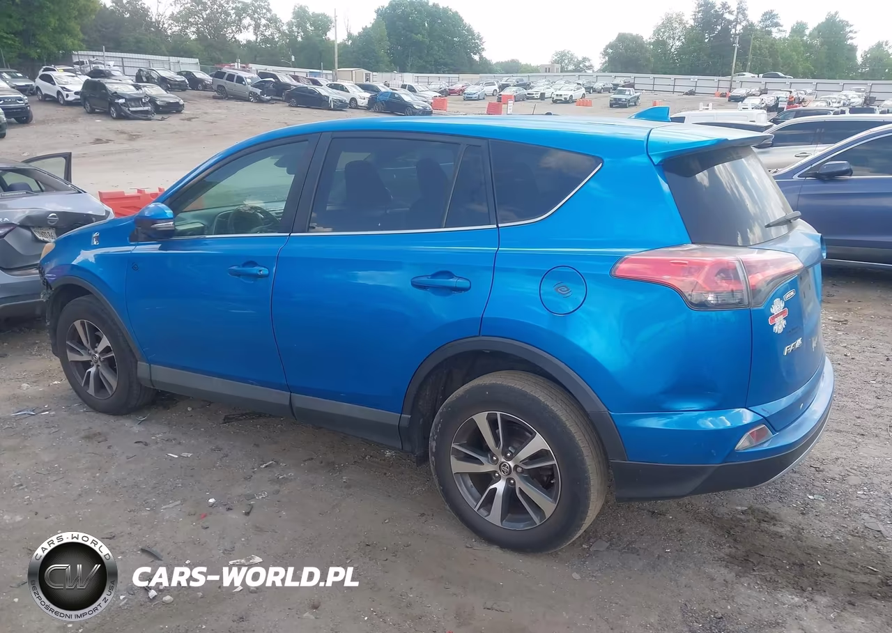 2018 Toyota Rav4 Xle VIN:2T3WFREV7JW447763 - 3