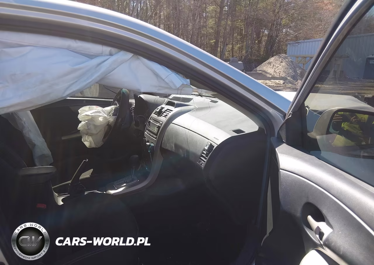 2012 Toyota Corolla S VIN:2T1BU4EE8CC810642 - 5