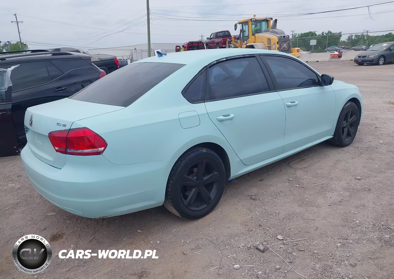 2013 Volkswagen Passat 2.0L Tdi Se VIN:1VWBN7A35DC115593 - 4