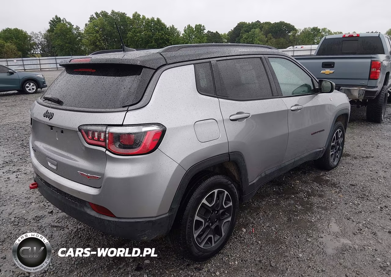 2019 Jeep Compass Trailhawk 4X4 VIN:3C4NJDDB9KT733224 - 4