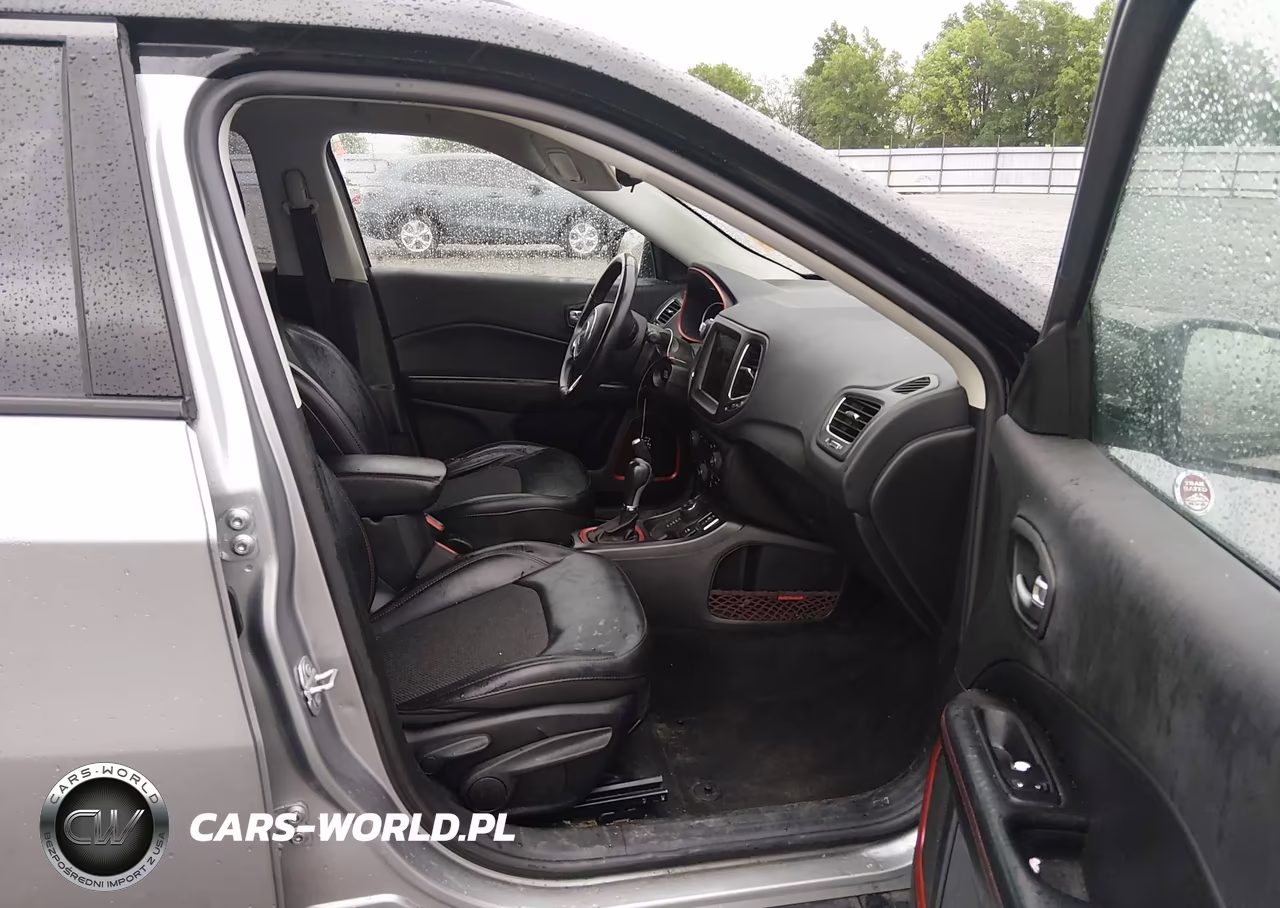 2019 Jeep Compass Trailhawk 4X4 VIN:3C4NJDDB9KT733224 - 5