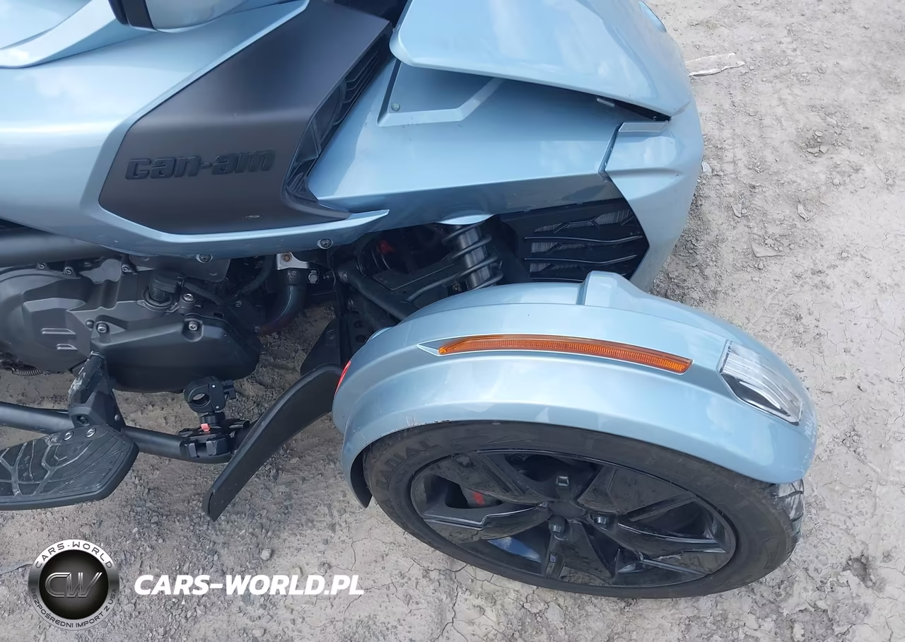 2022 Can-Am Spyder Roadster F3-T-F3 Limited VIN:2BXREDD29NV001339 - 18