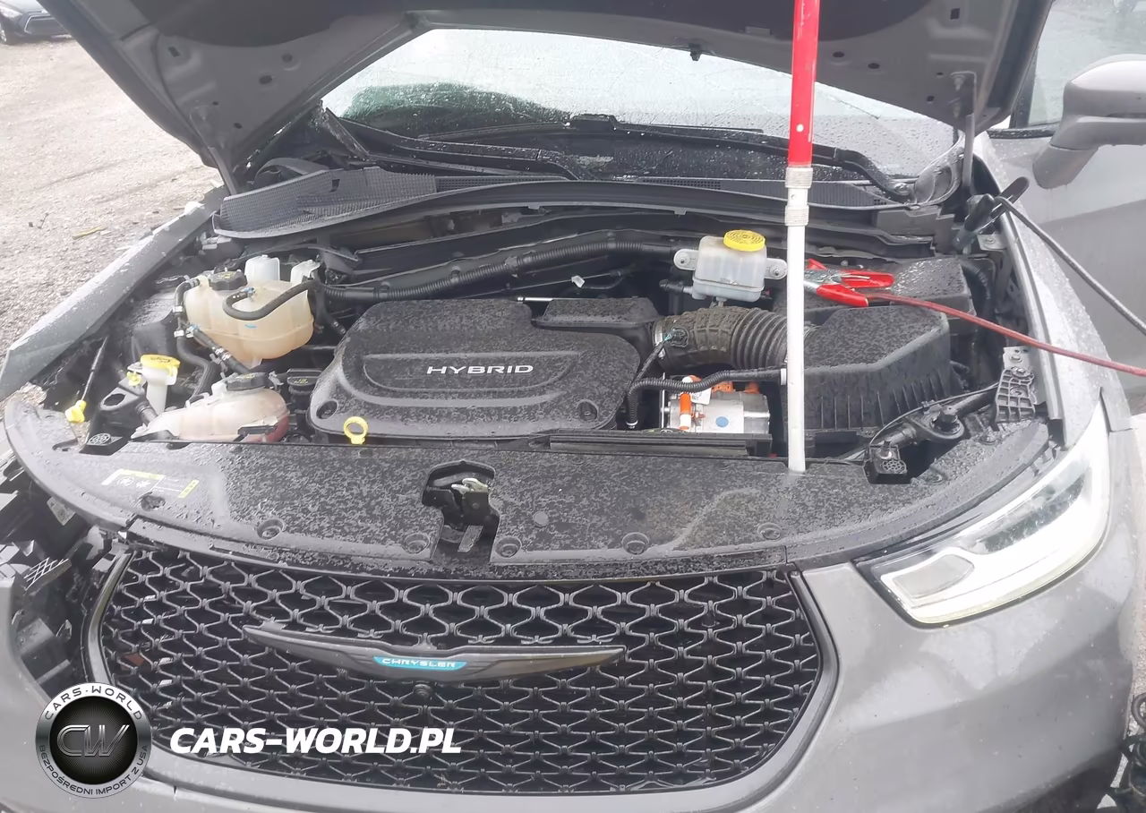 2021 Chrysler Pacifica Hybrid Limited VIN:2C4RC1S74MR573087 - 10
