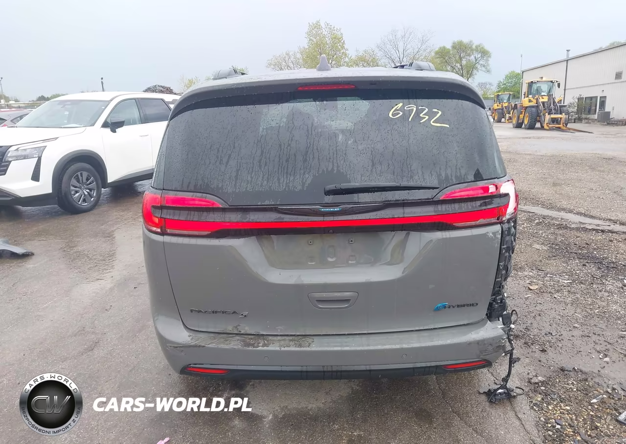 2021 Chrysler Pacifica Hybrid Limited VIN:2C4RC1S74MR573087 - 16