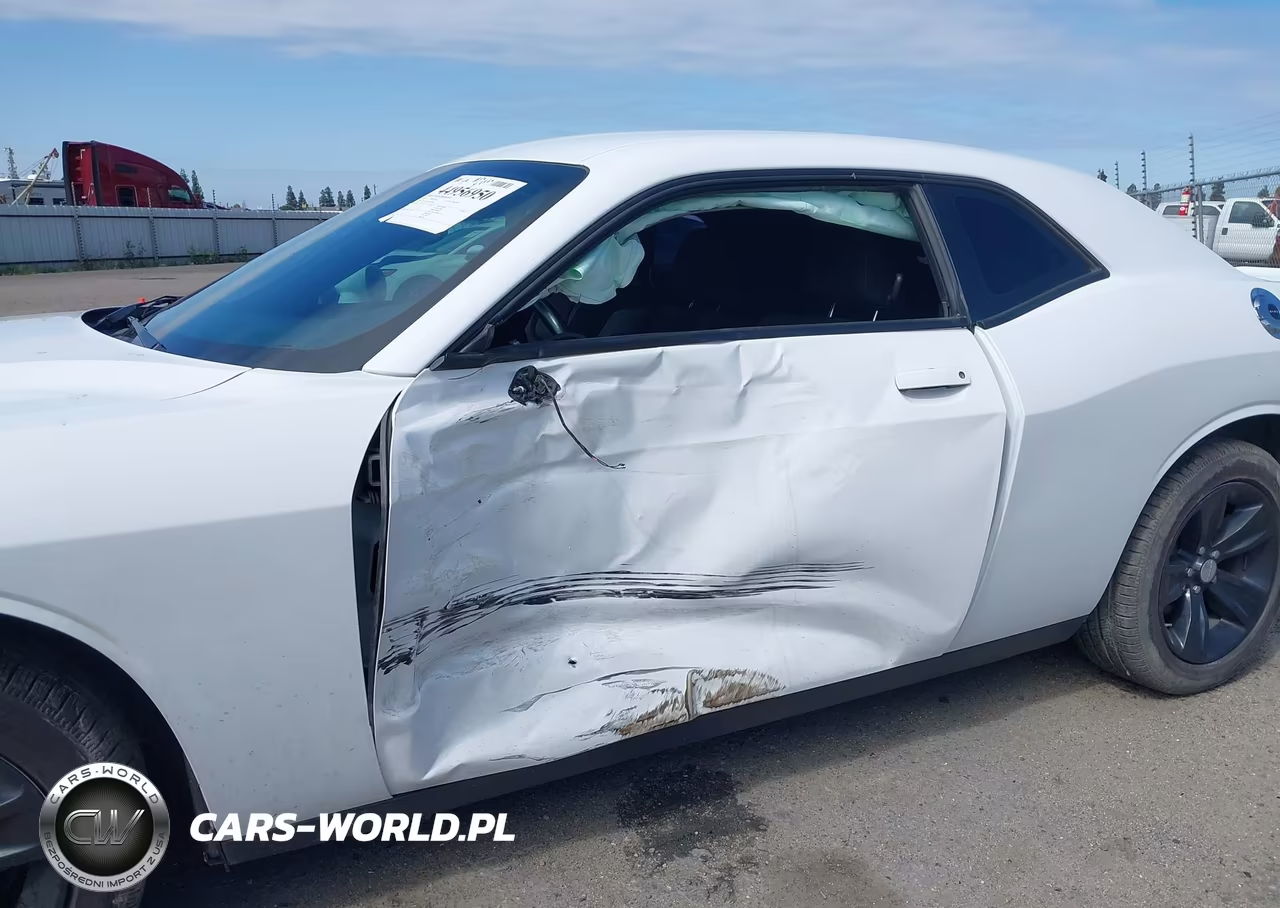 2019 Dodge Challenger Sxt VIN:2C3CDZAG9KH687760 - 6