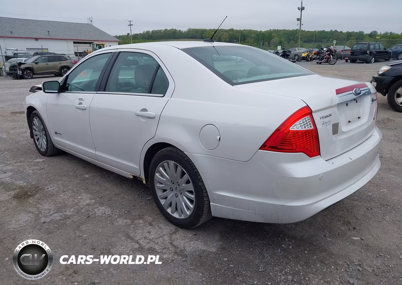 2010 Ford Fusion Hybrid VIN:3FADP0L38AR375659 - 3