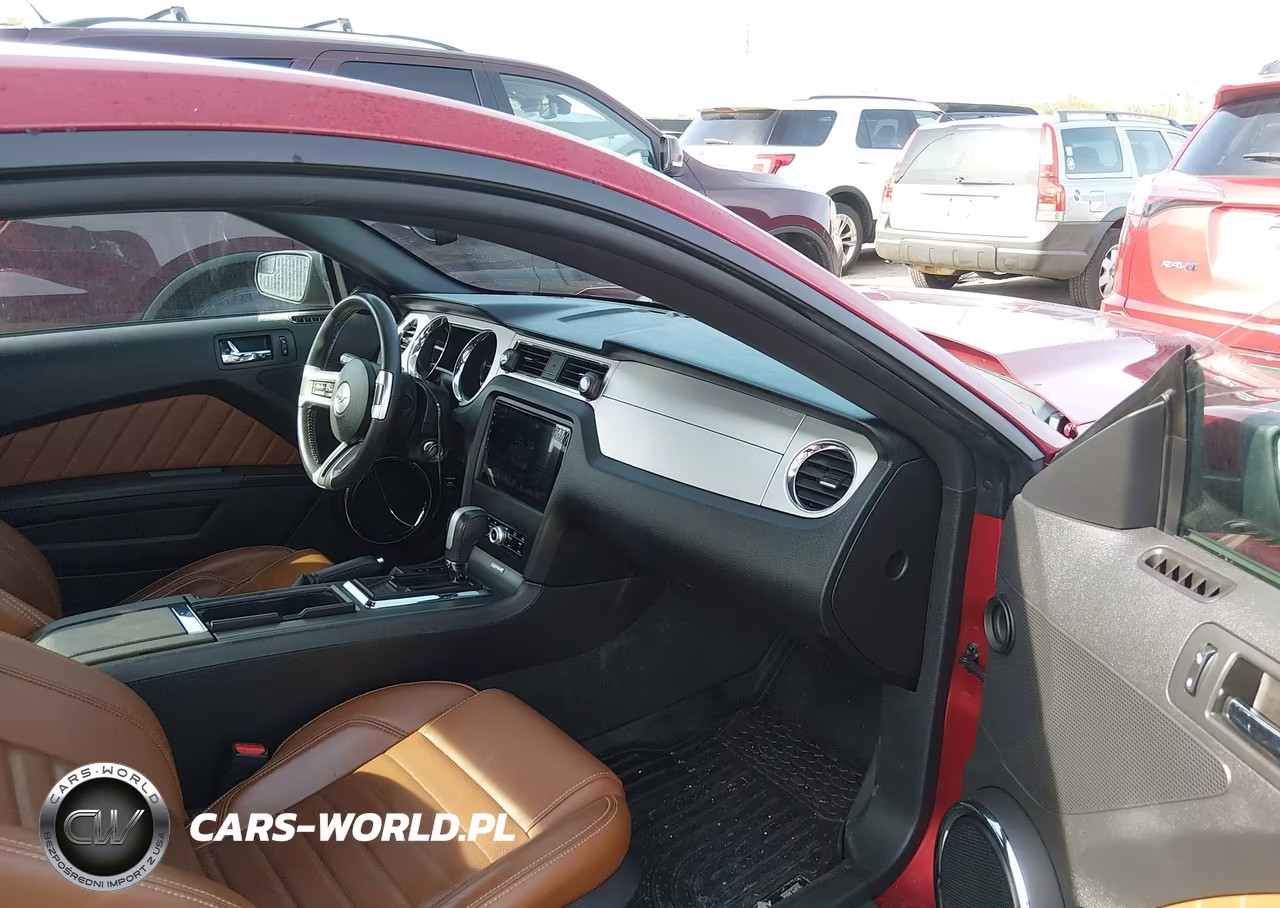 2014 Ford Mustang V6 Premium VIN:1ZVBP8AMXE5269182 - 5