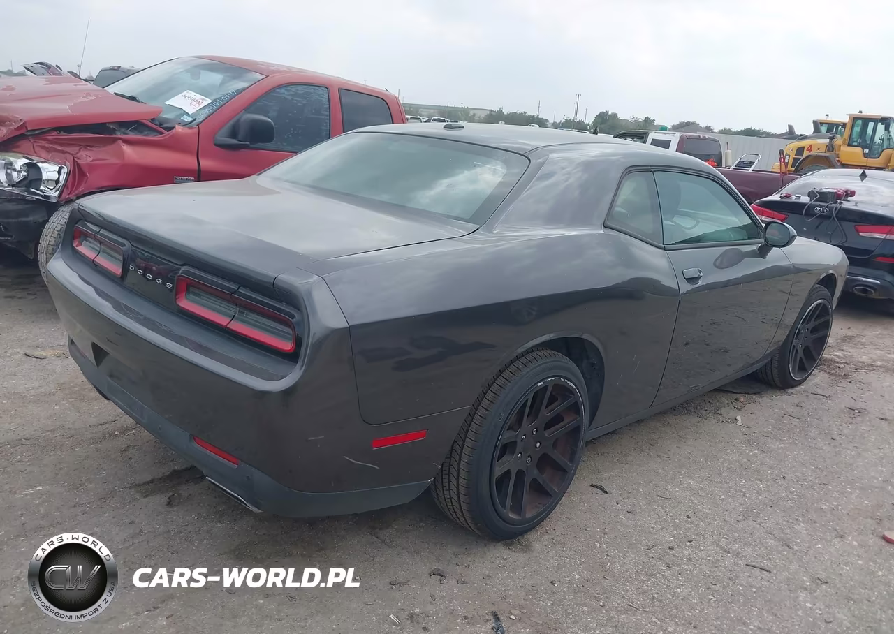2016 Dodge Challenger Sxt VIN:2C3CDZAG6GH102172 - 4