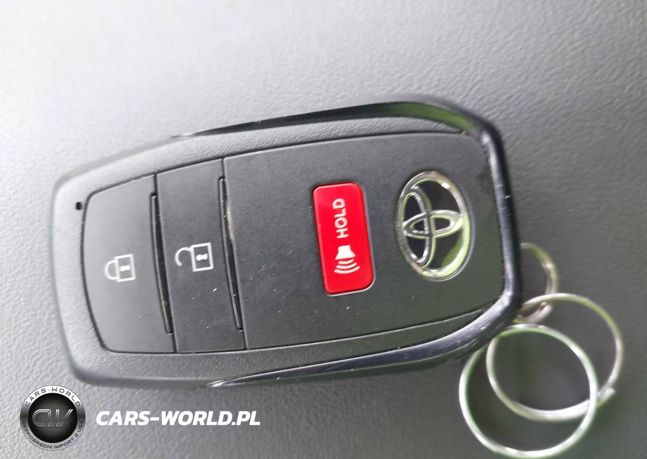 2024 Toyota Prius Xle VIN:JTDACAAU3R3043388 - 11