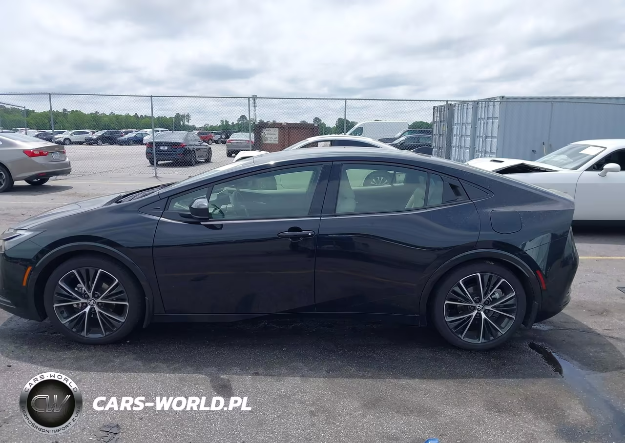 2024 Toyota Prius Xle VIN:JTDACAAU3R3043388 - 14