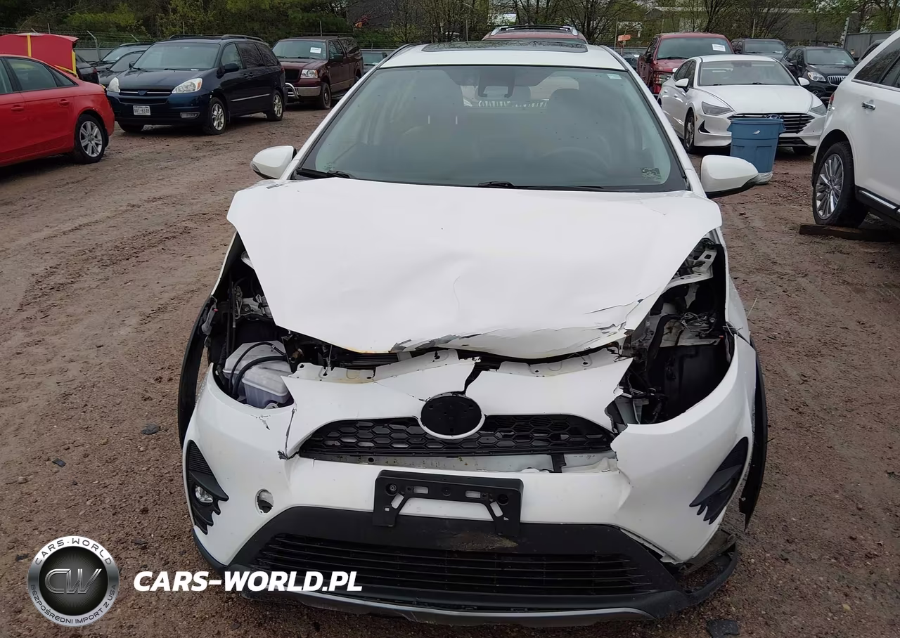 2018 Toyota Prius C Four VIN:JTDKDTB35J1600272 - 13