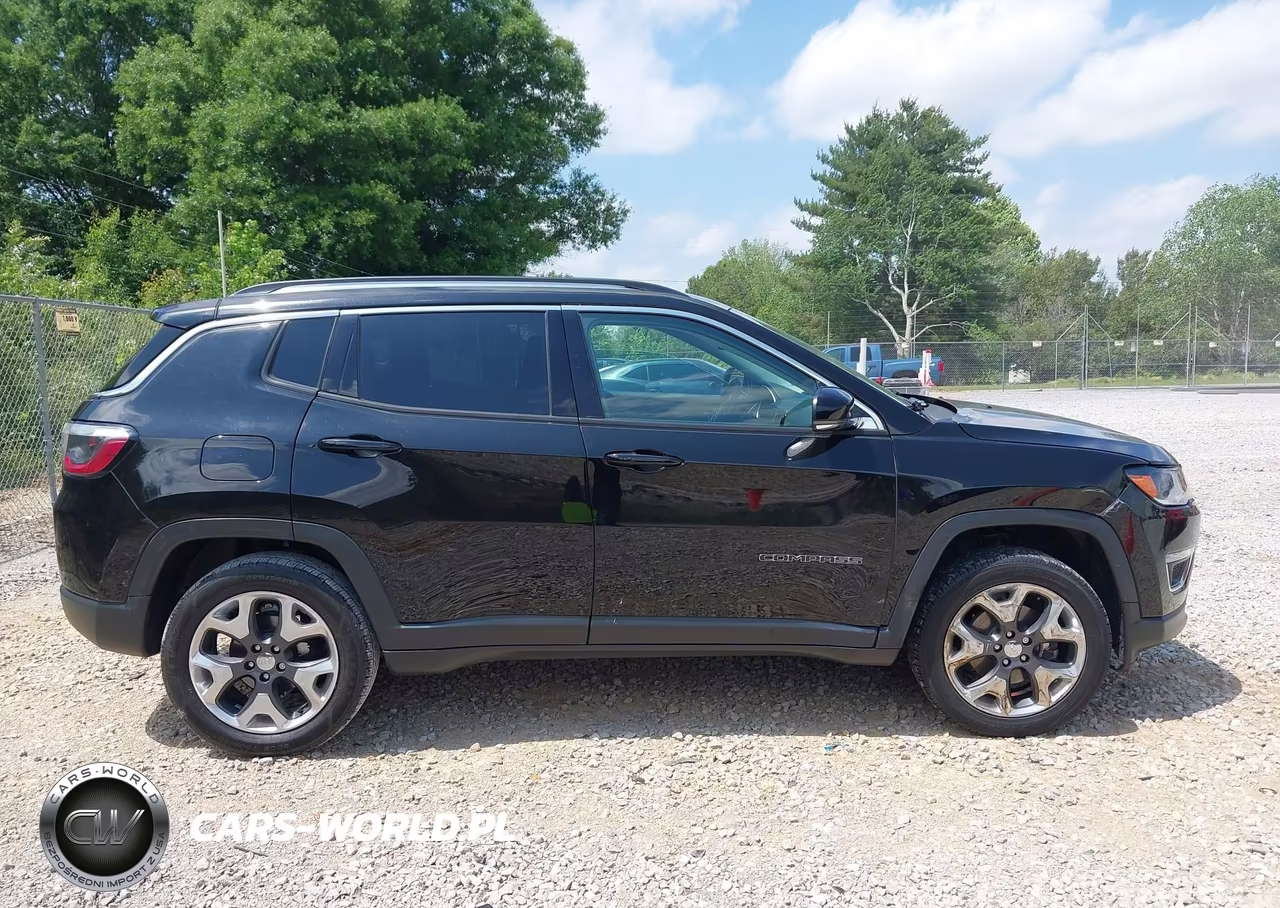 2018 Jeep Compass Limited 4X4 VIN:3C4NJDCB6JT333833 - 13